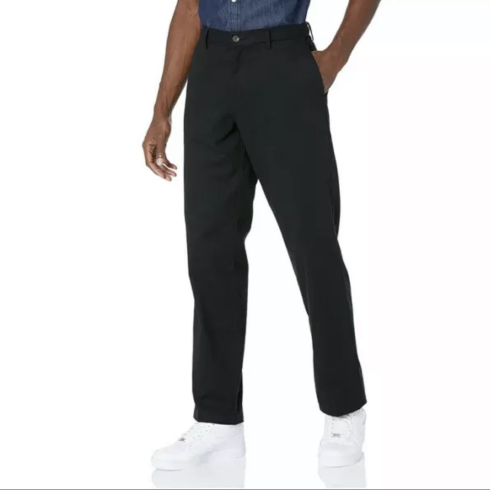 Amazon Essentials Men's Classic-fit WrinkleResistant Flat Front Chino Pant40x34L